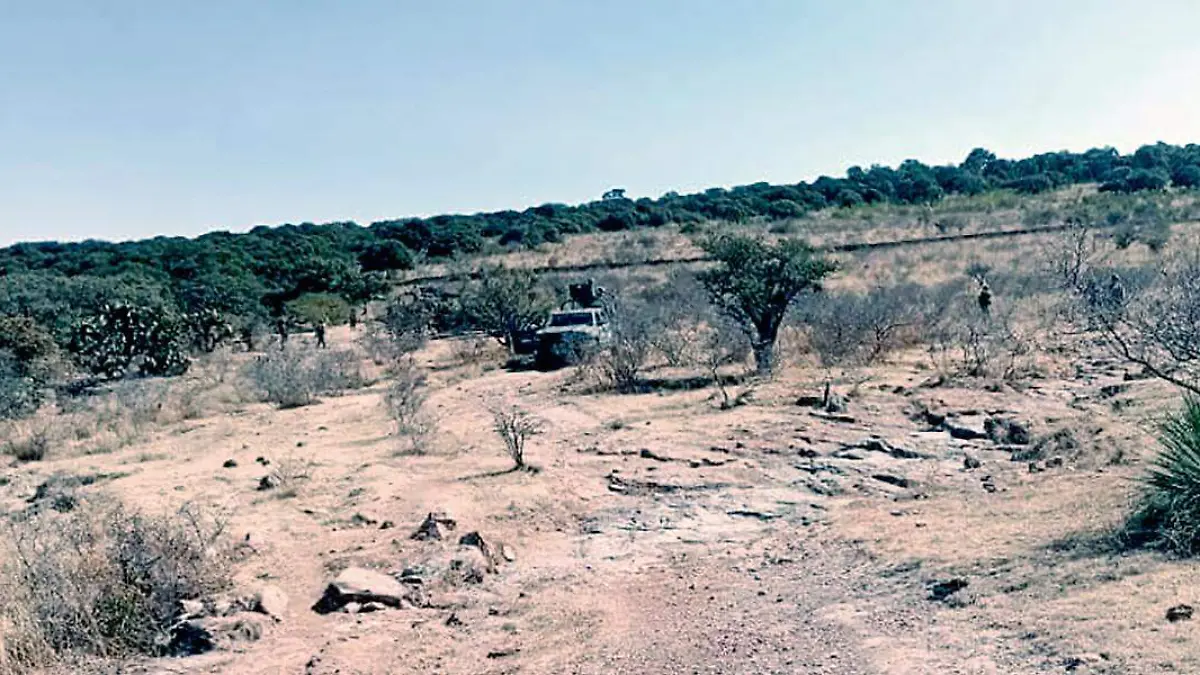 Elementos del Ejército recorriendo la zona serrana de Monte Escobedo, Zacatecas