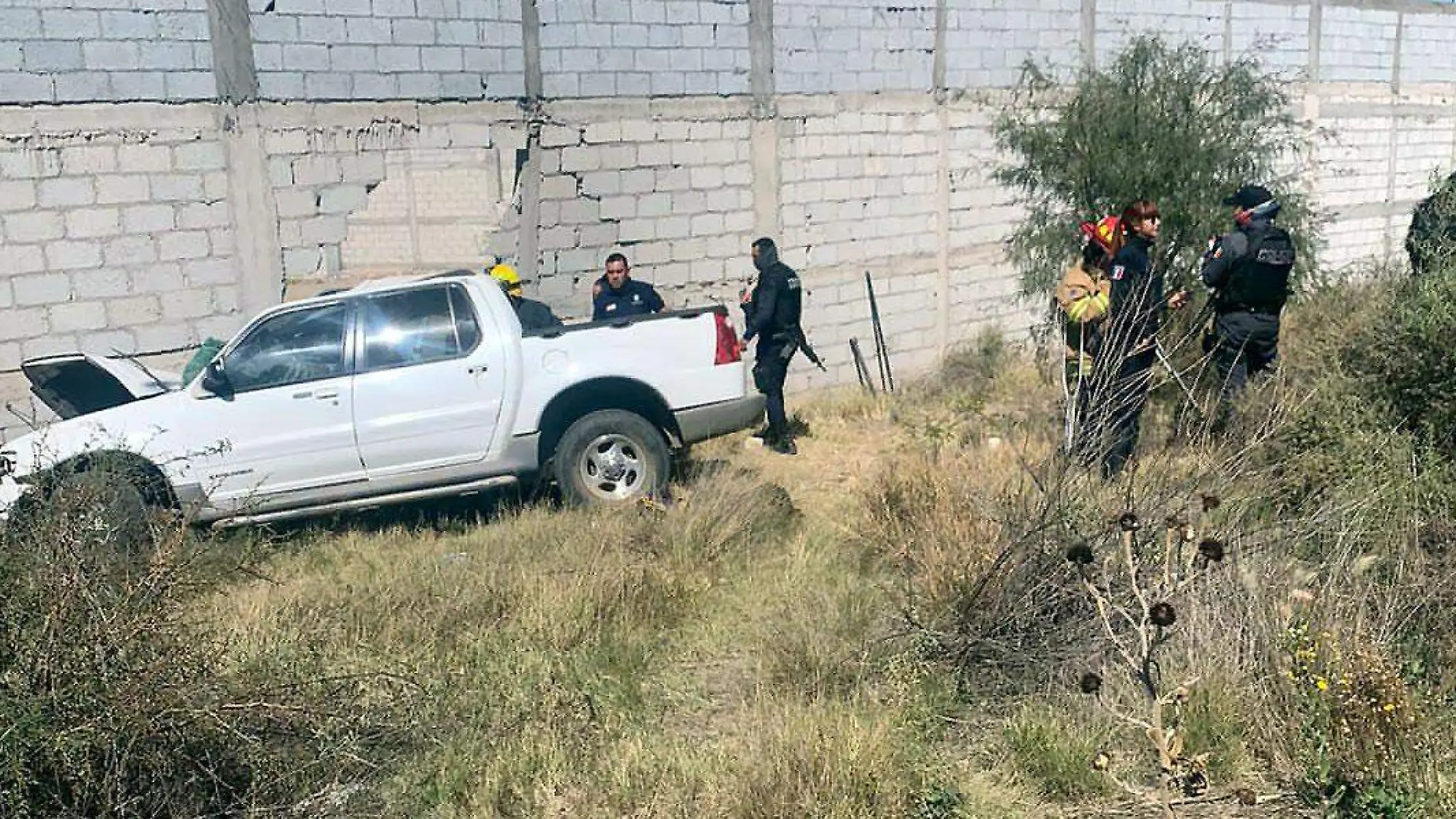 Elementos-de-protección-civil-en-el-percance-del-accidente