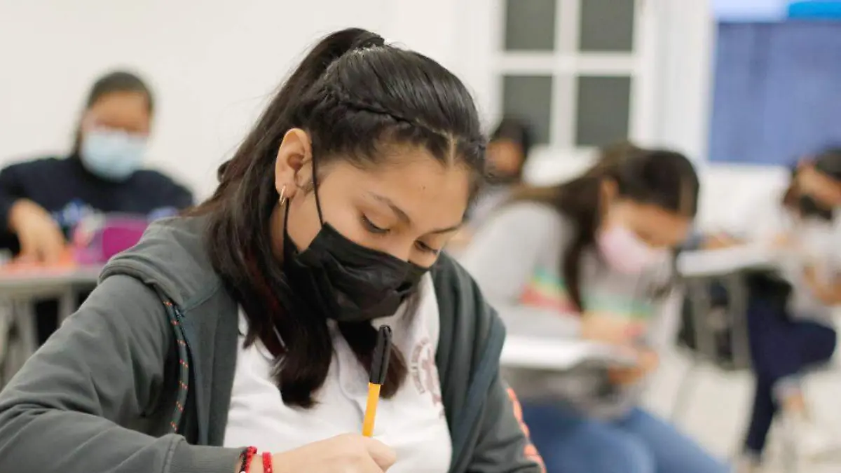 Alumnas en salón de clases