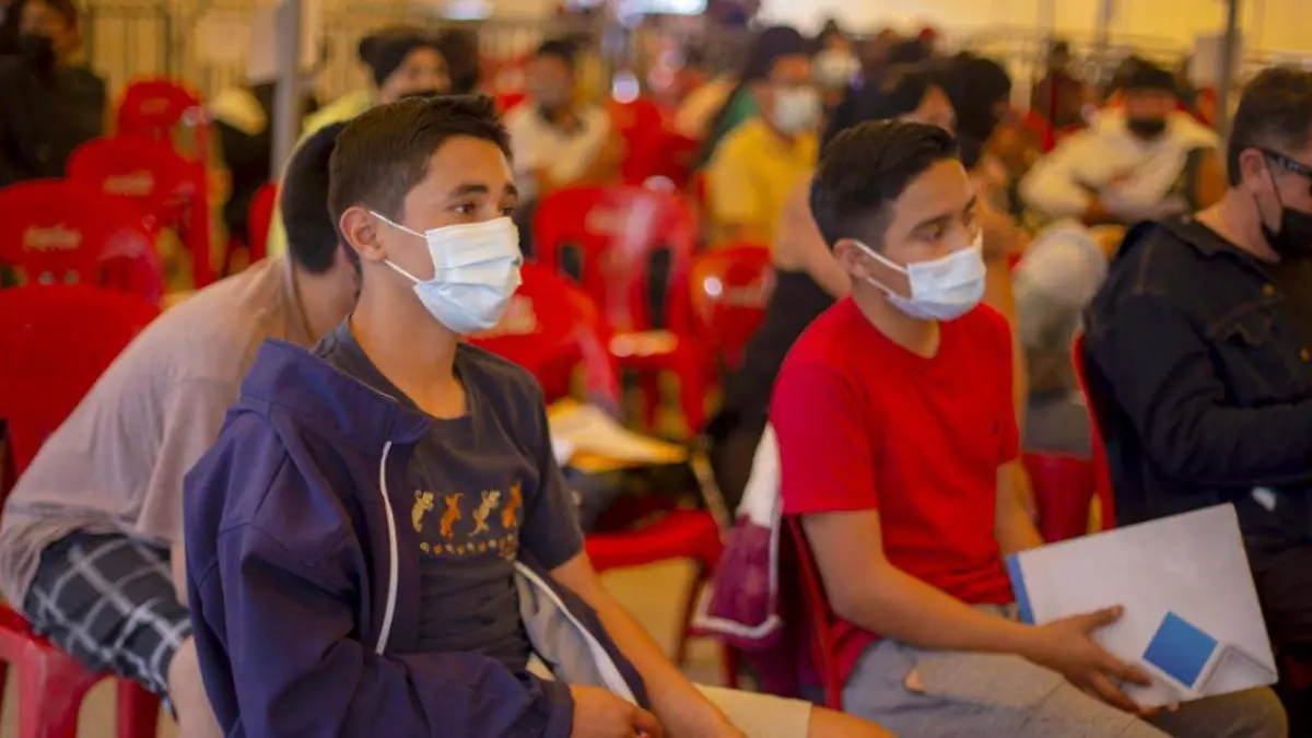 Adolescentes en jornada de vacunación
