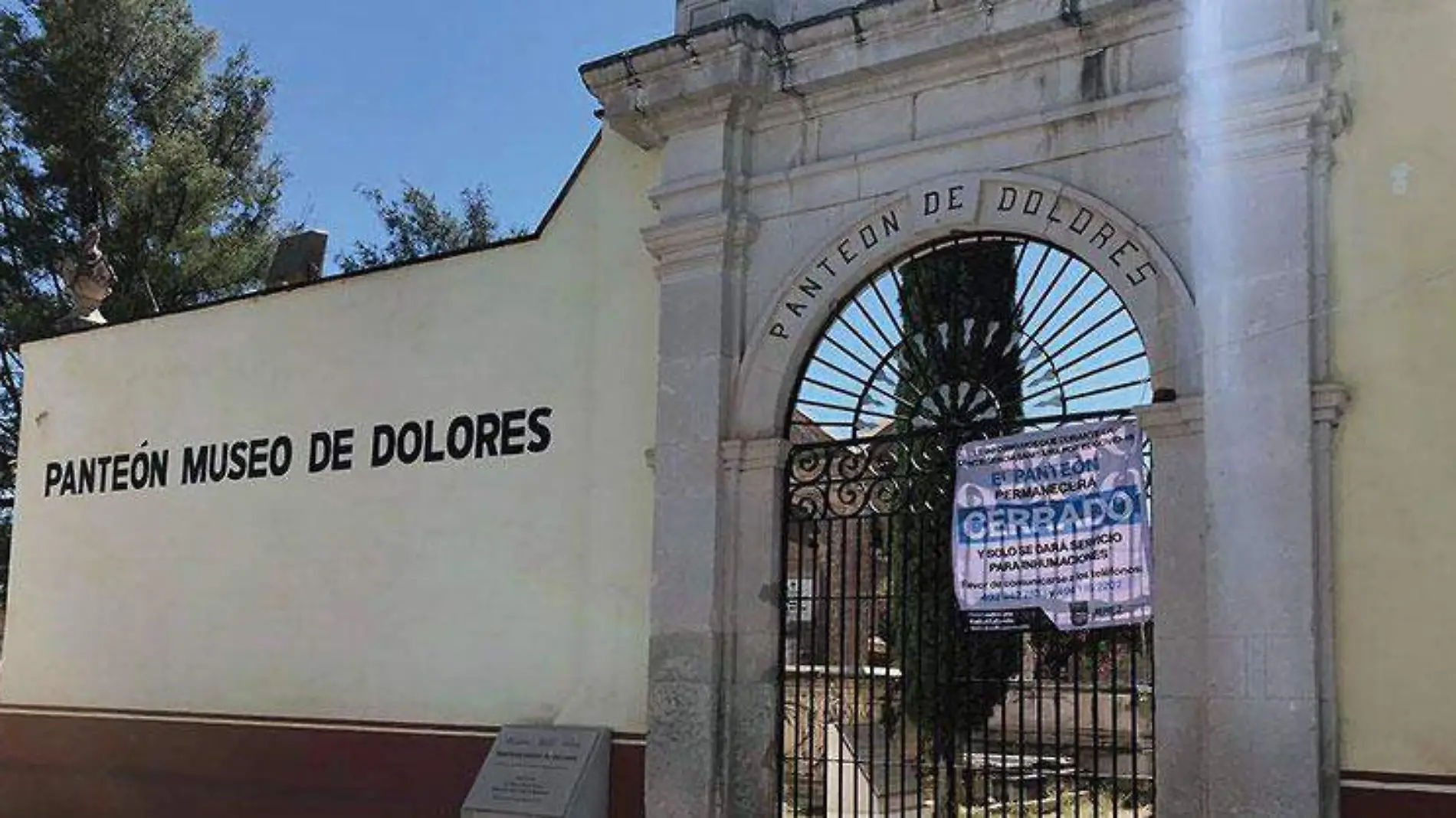 Entradapanteóndedoloresjerez