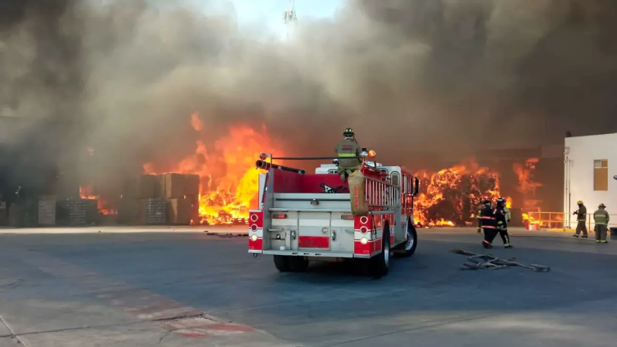 incendio de bodega en La Escondida