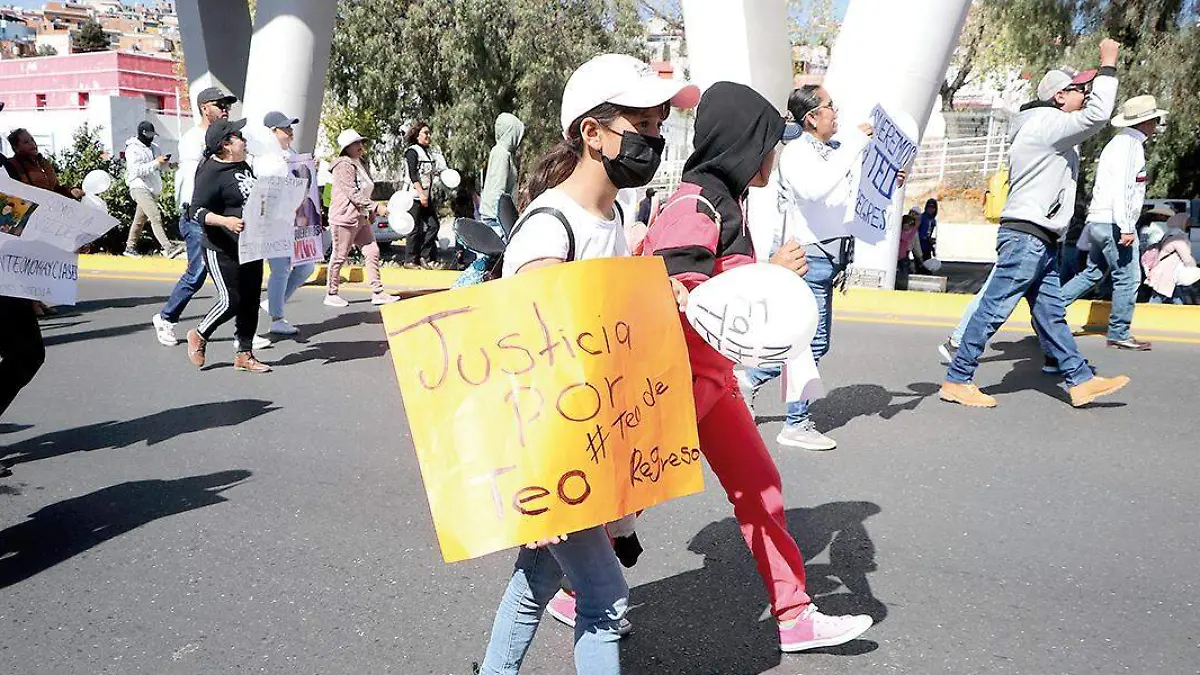 Marcha de habitantes de Chaparrosa exigiendo la localización de Teo