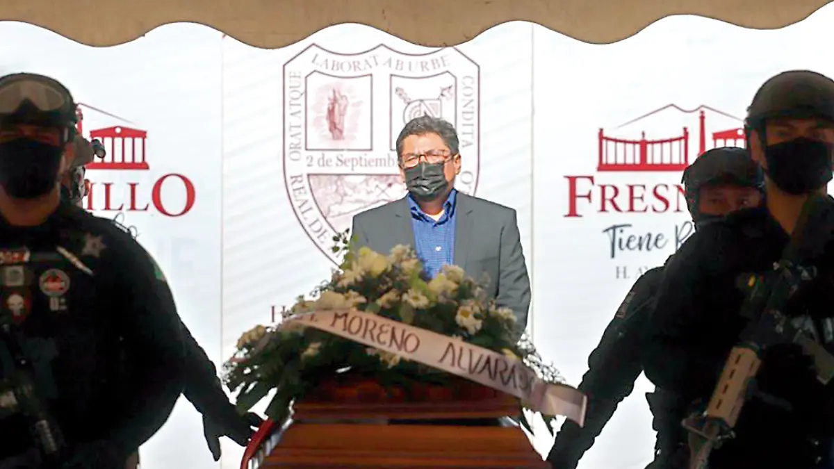 Saúl Monreal en homenaje póstumo a policía