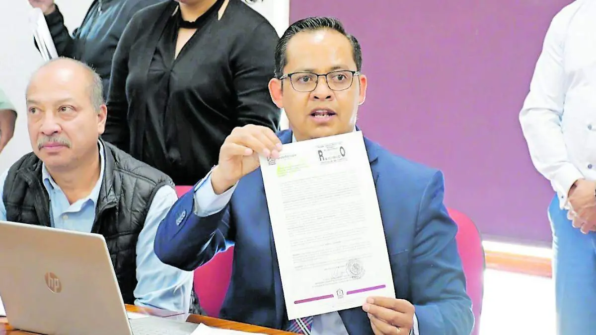 Abogado Darío Gamón en la Legislatura del Estado de Zacatecas