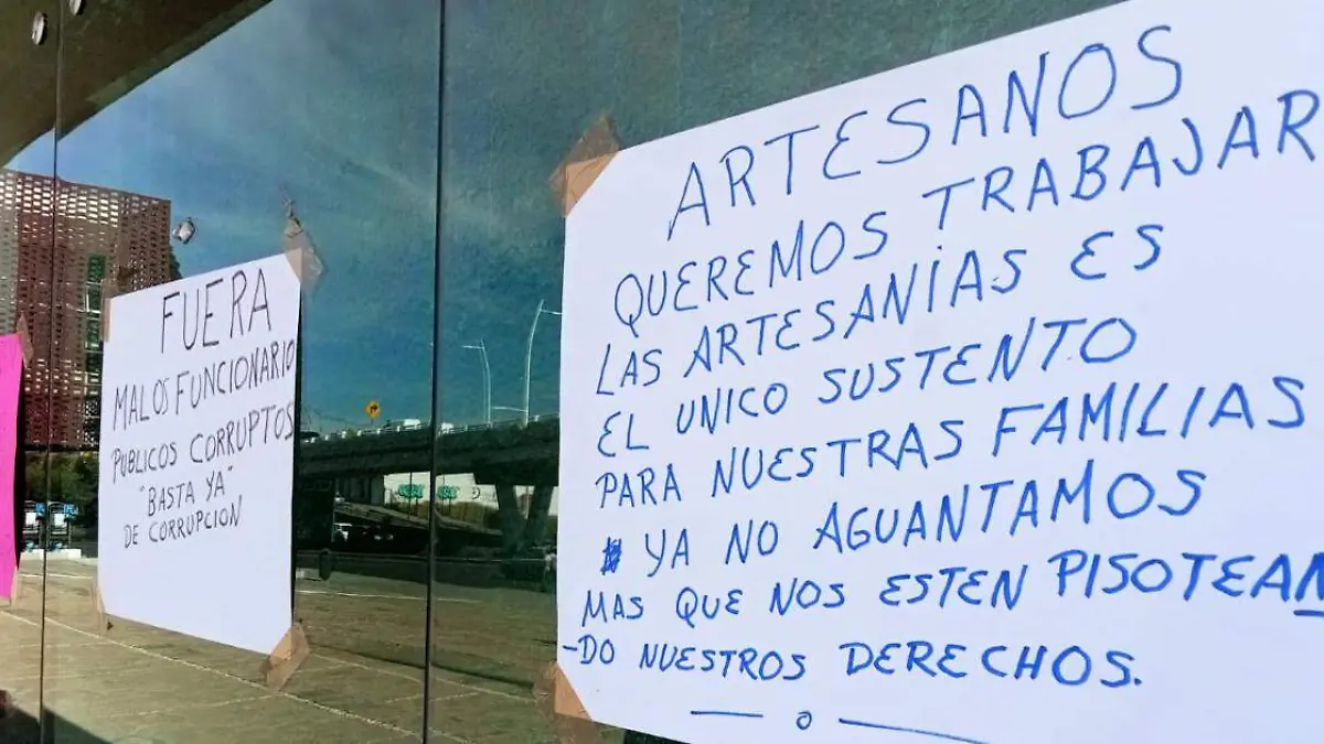 Protesta de artesanos en la alcaldía de Zacatecas