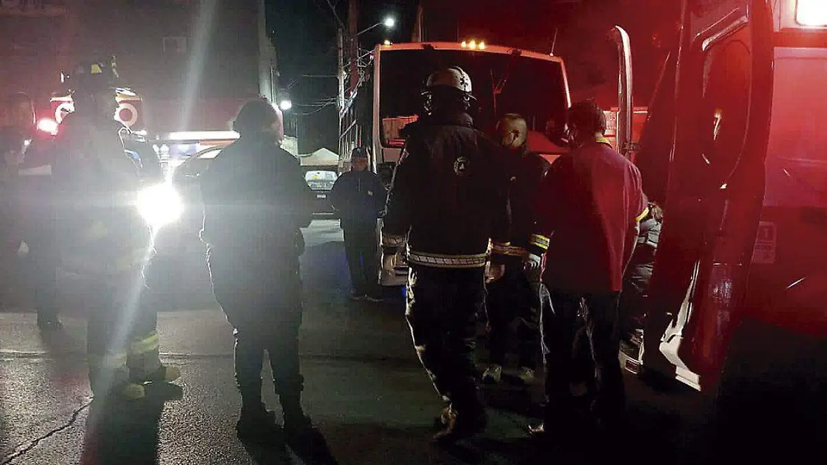 Elementos-de-Protección-Civil-y-Bomberos