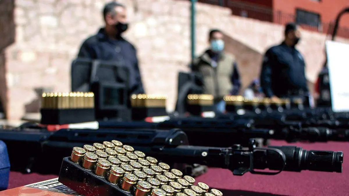 Armamento-y-policías