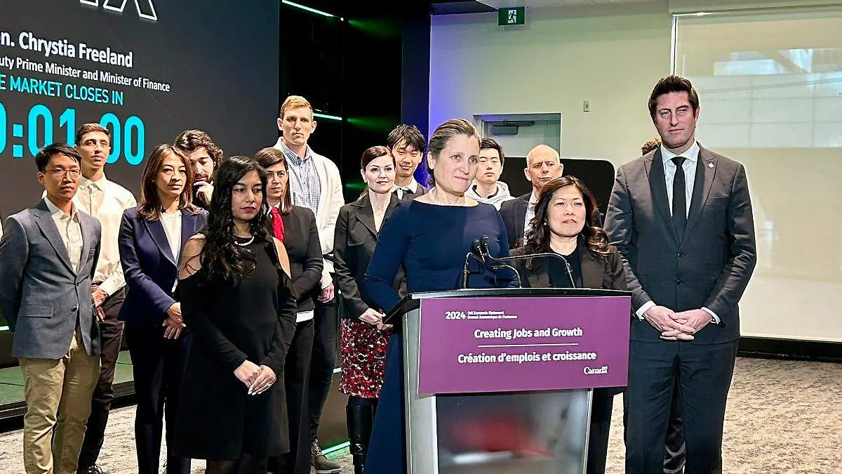 Conferencia de prensa de viceprimera ministra de Canadá