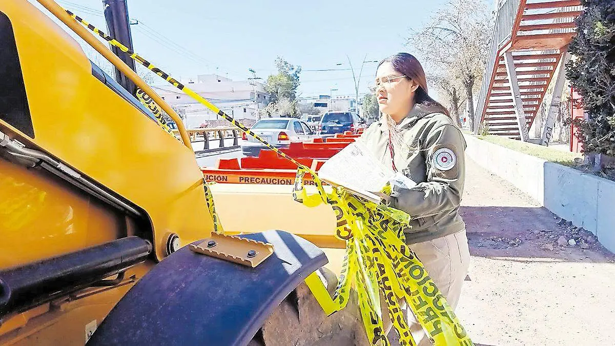 Quitan sellos a maquinaria