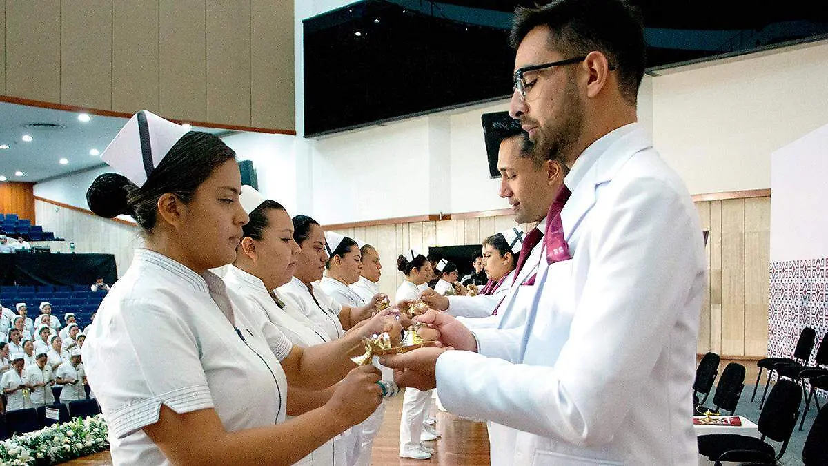 Graduación de enfermeras y enfemeros