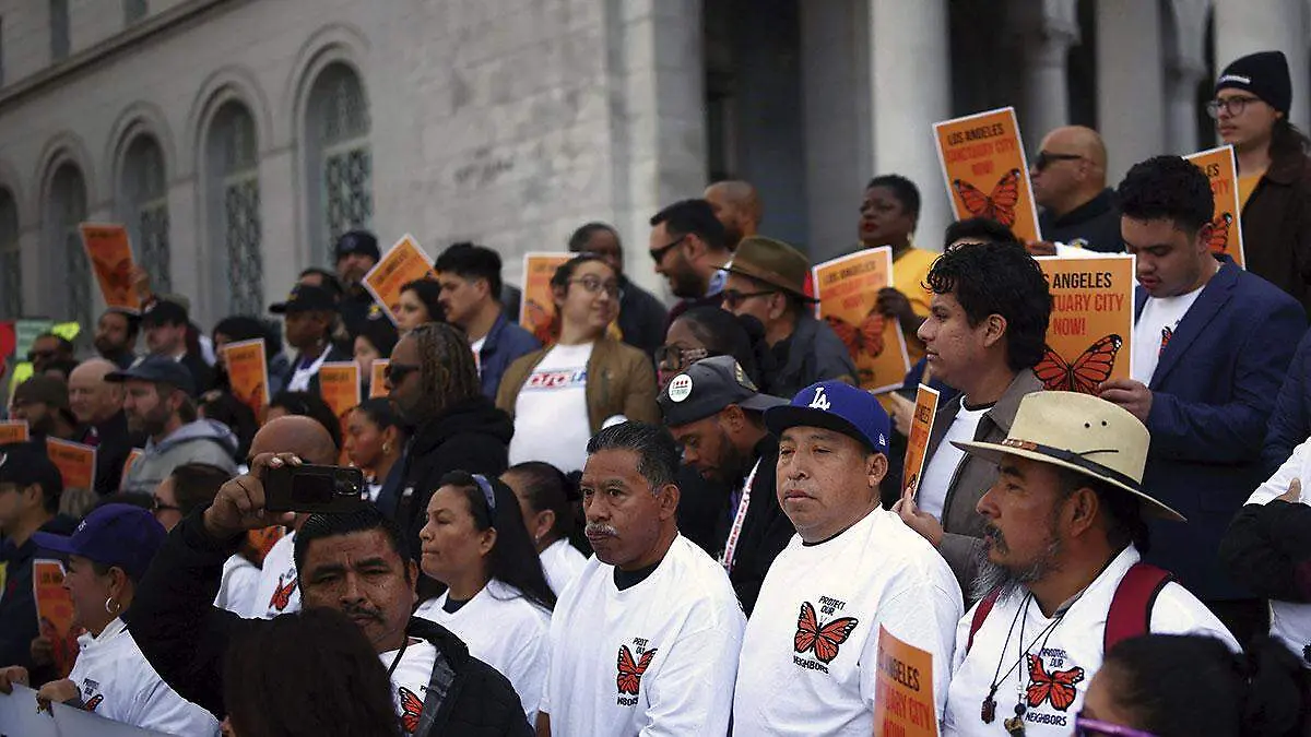 Migrantes en Los Ángeles, Estados Unidos