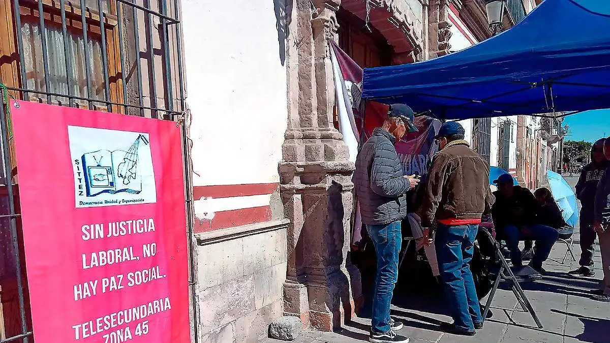 Protesta de profesores de la Sección 58 en Jerez