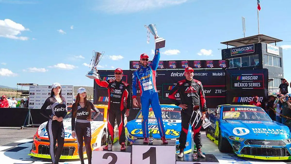 Podio Nascar México