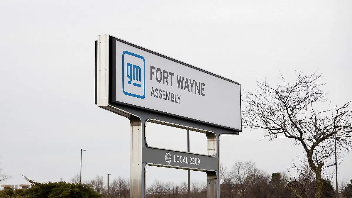2025-04-04T194420Z_848485500_RC25RDATHU8N_RTRMADP_3_USA-TRUMP-TARIFFS-GM