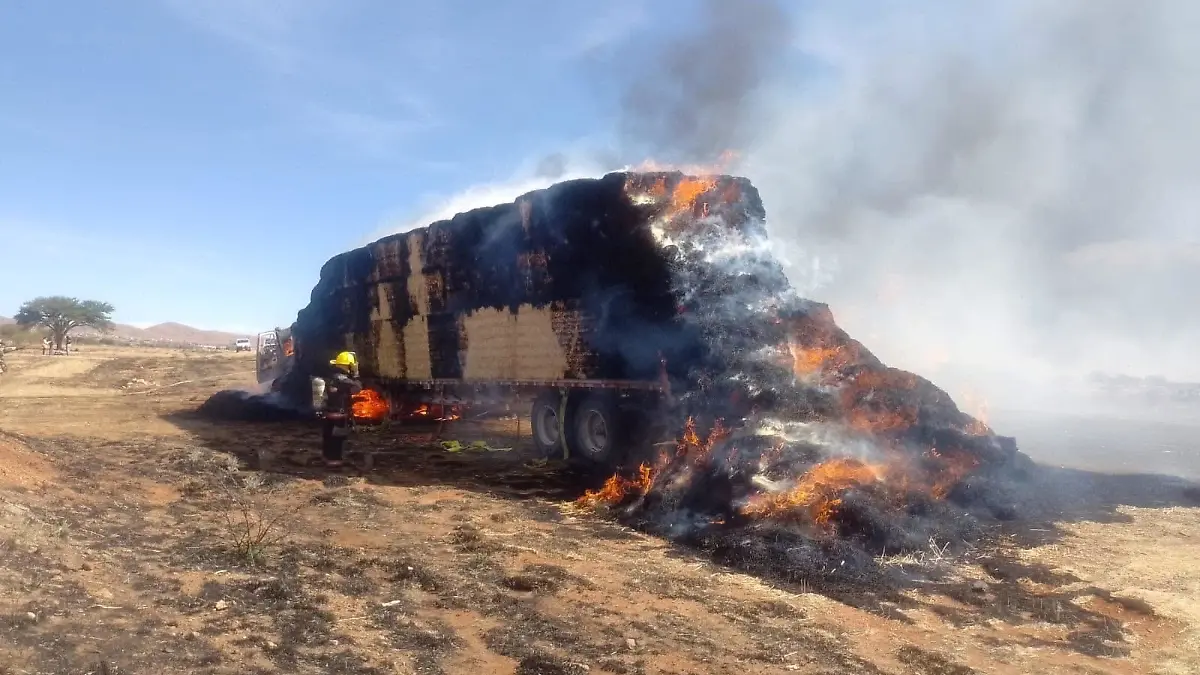 Incendio de camion quinta rueda
