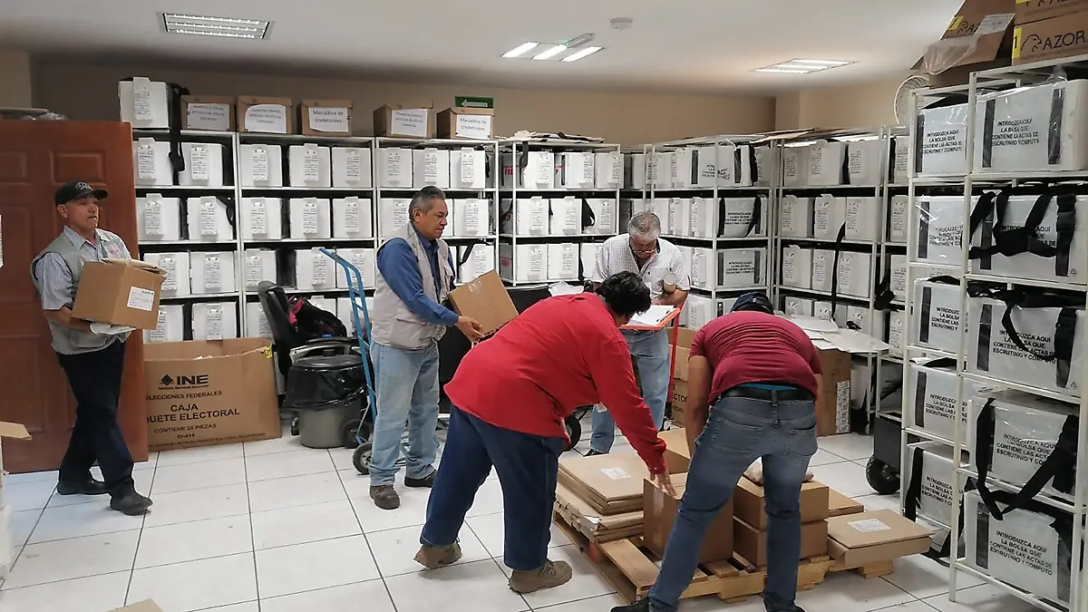 Material electoral en bodega