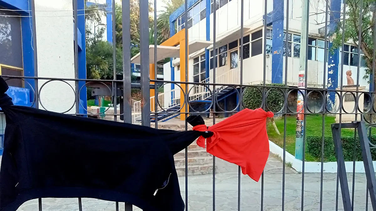 Toma escuela Ingeniería de la UAZ