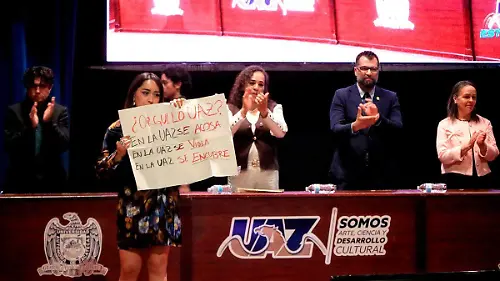 Protesta-en-ceremonia