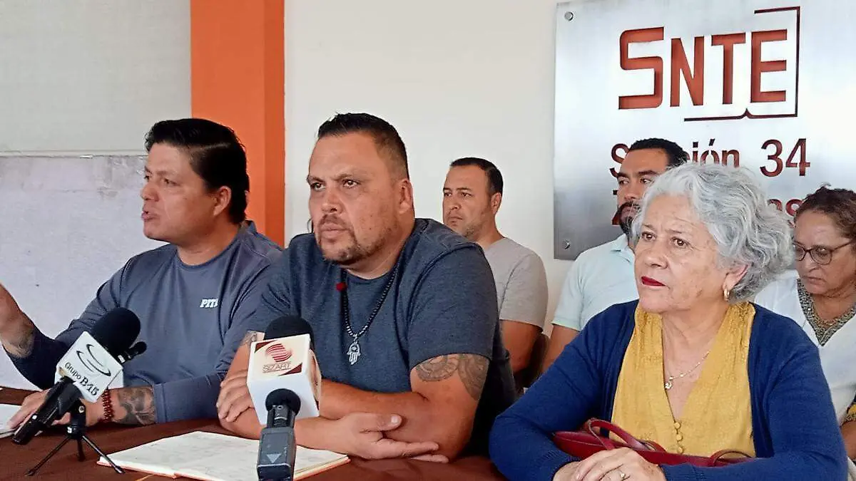 Conferencia de prensa SNTE34.