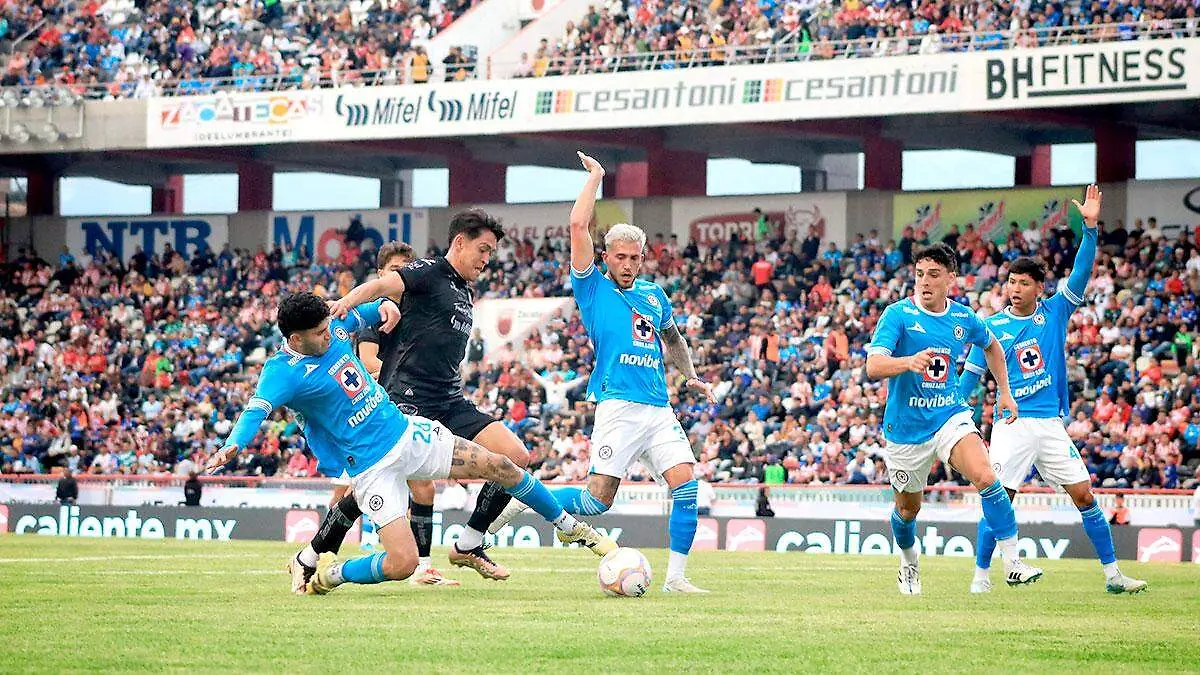 Cruz Azul vs Mineros en el Carlos Vega Villalba