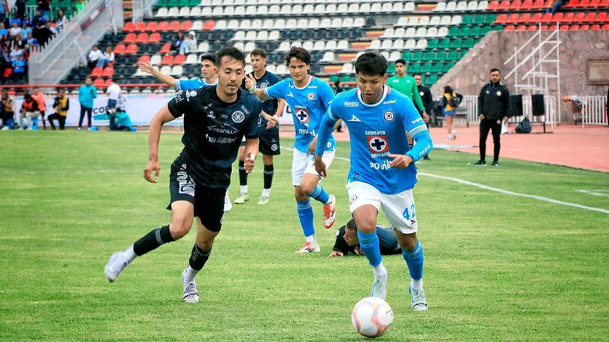 Mineros vs Cruz Azul en el Carlos Vega Villalba