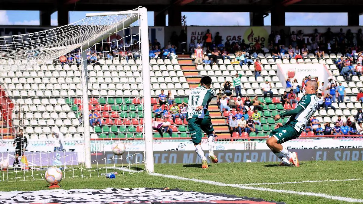 Un autogol de Santos acabó con el ánimo del equipo