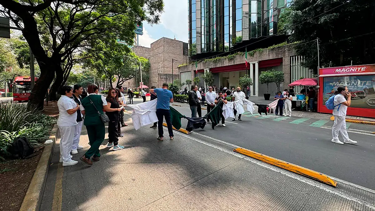 Protesta de personal de salud en la Ciudad de México