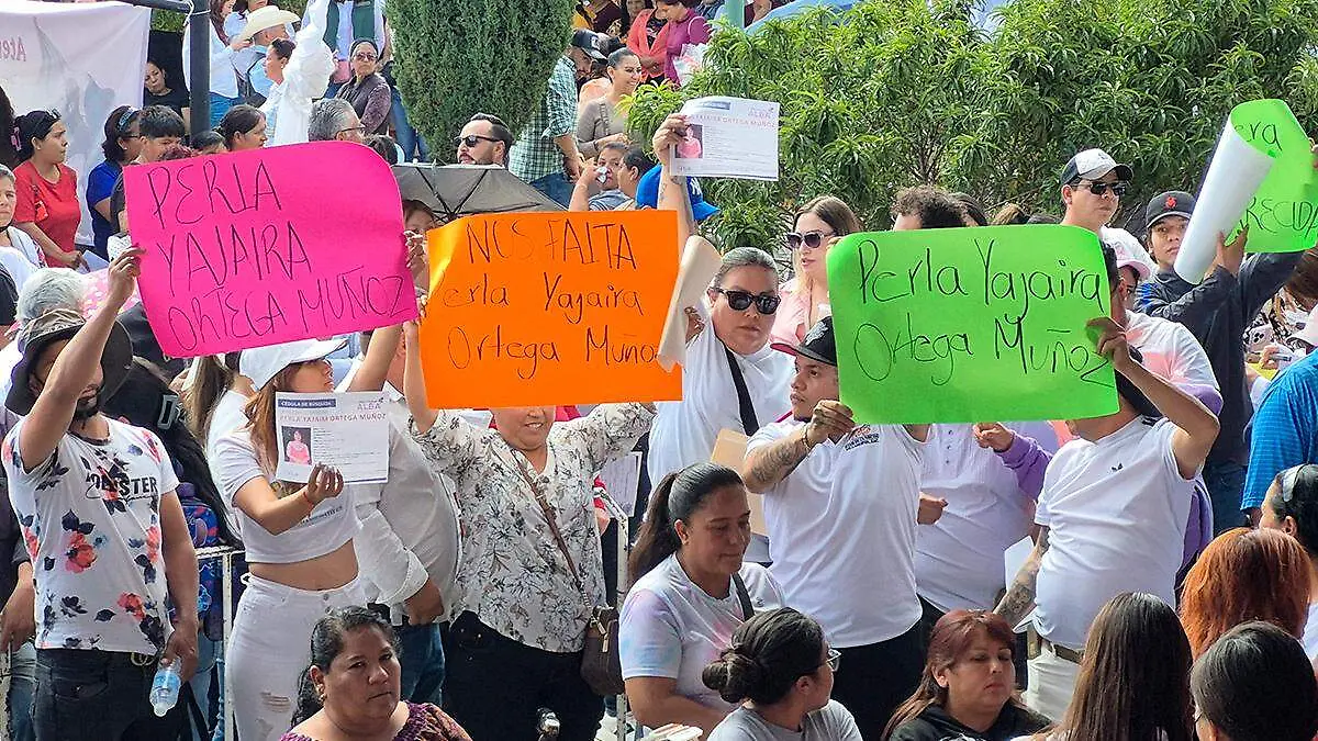 Protesta por Perla Yajaira durante evento de Claudia Sheinbaum