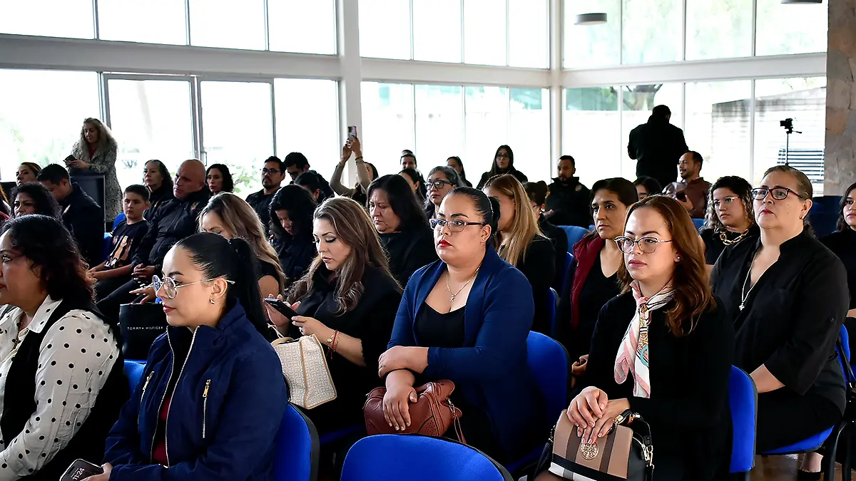 Personal-femenino-Gobierno-del-Estado