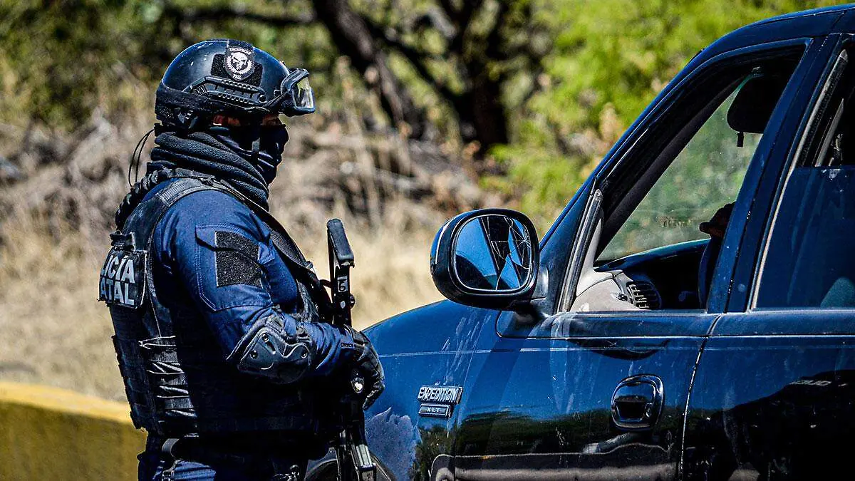 Policía