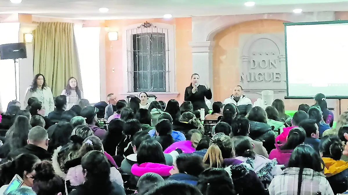 reunion Gabriela Pinedo-aa22_CMYK