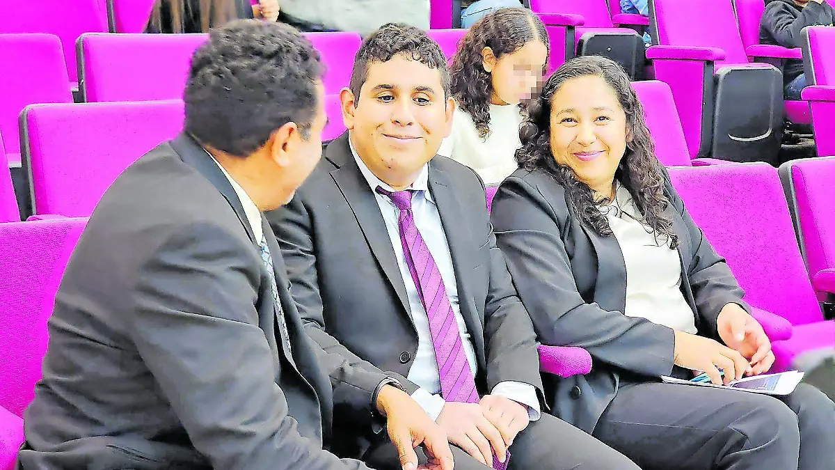 Christian Horacio Esparza-notiuazv5_CMYK