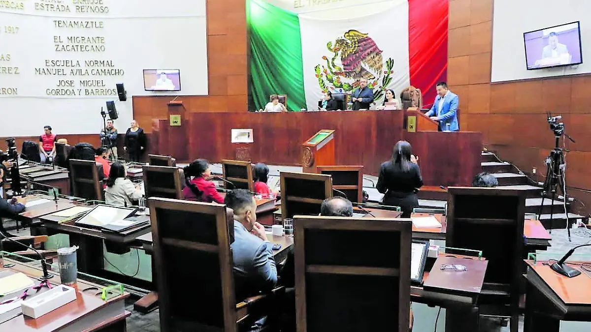 Sesion legislativa 15 diciembre-fc12_CMYK