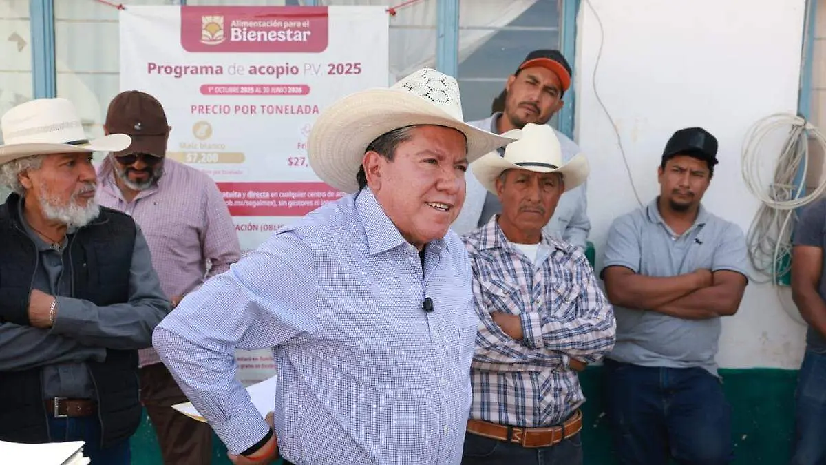 David Monreal, gobernador de Zacatecas reunido con productores en centros de acopio