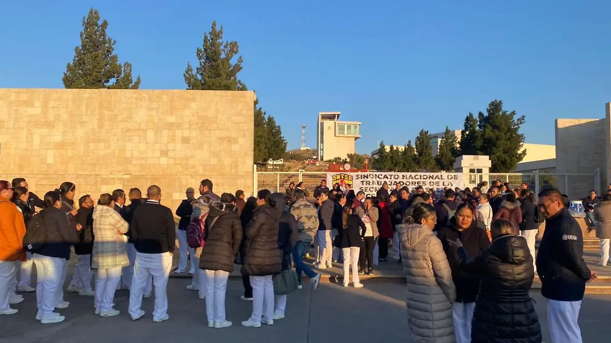 Protesta del SNTSA en Ciudad Administrativa
