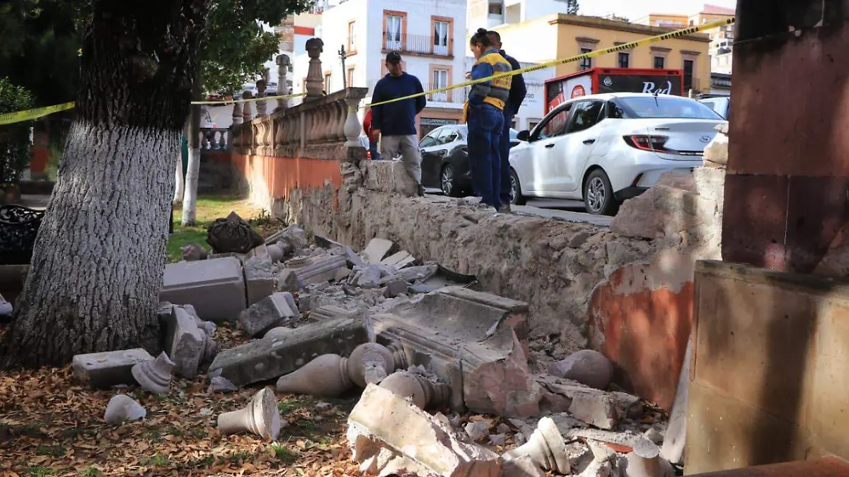 Destruyen balaustrada histórica en Zacatecas
