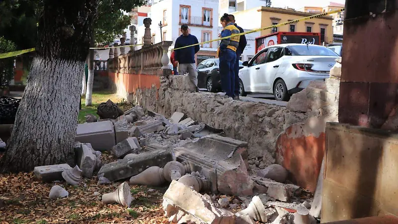 Destruyen balaustrada histórica en Zacatecas