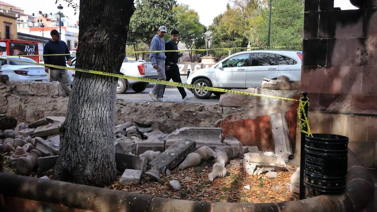 Destruyen balaustrada histórica en Zacatecas