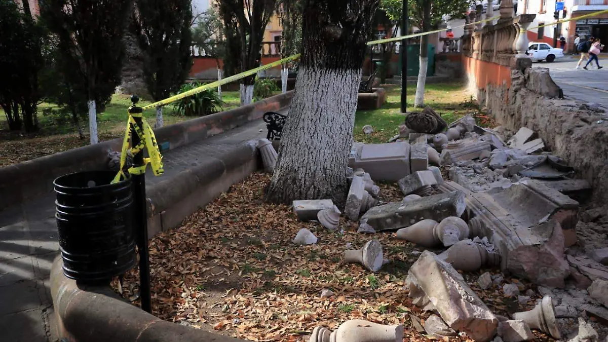 Destruyen balaustrada histórica en Zacatecas