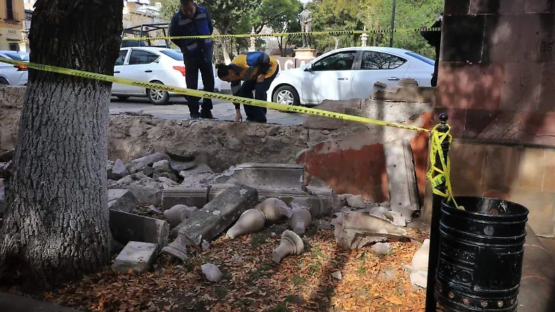 Destruyen balaustrada histórica en Zacatecas
