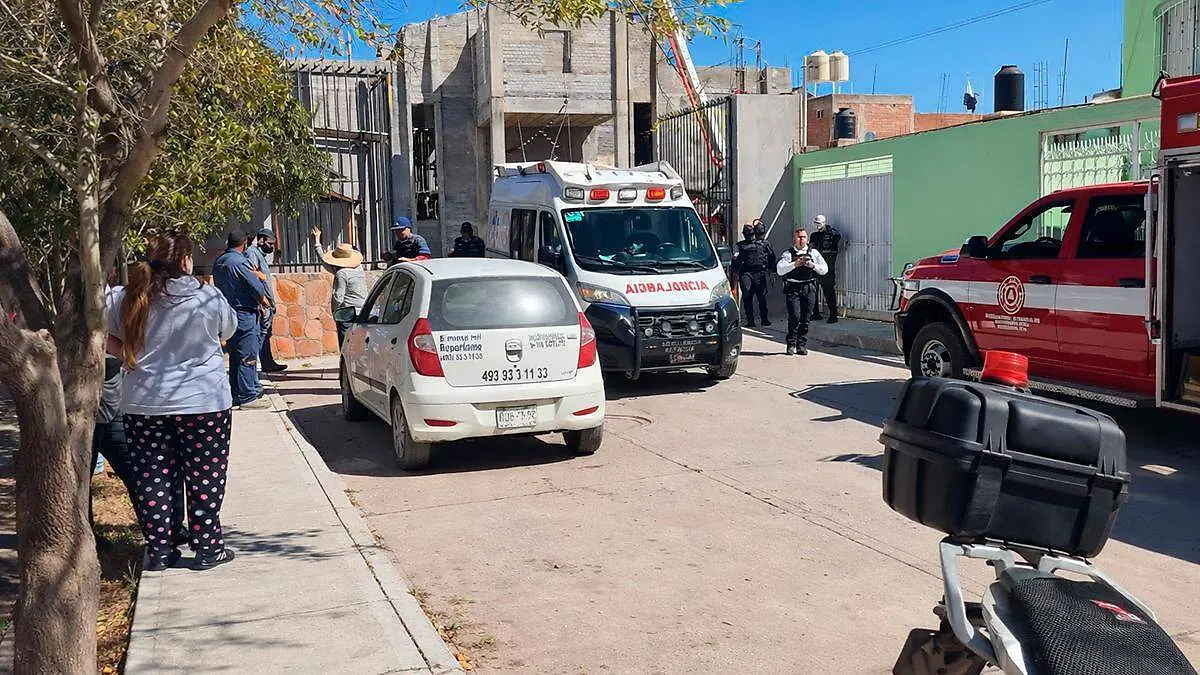 Unidades de auxilio en lugar de accidente en Fresnillo, Zacatecas