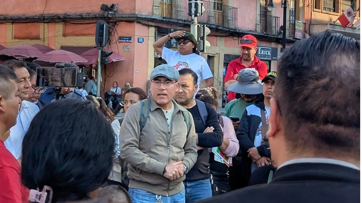 Filiberto Frausto Orozco, secretario general de la Sección 34 del SNTE en reunión informativa