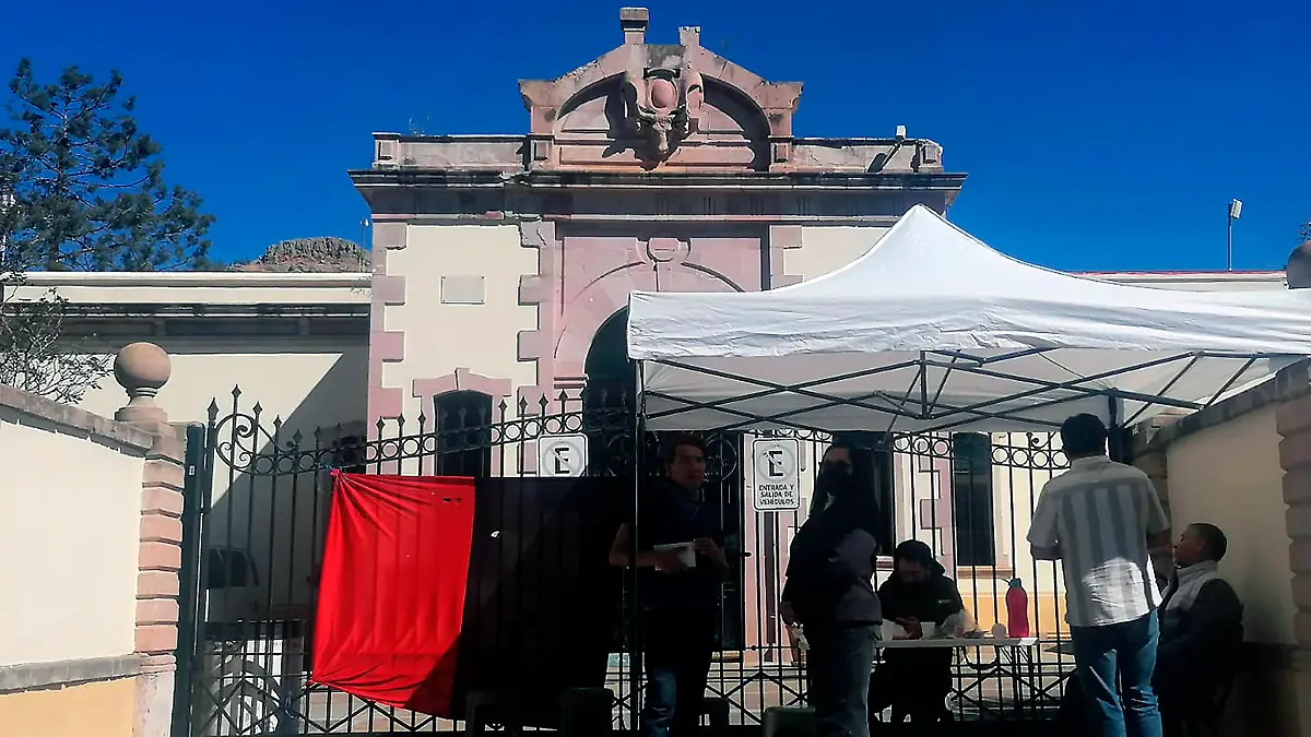 Docentes paran labores en Ciencias de la Tierra UAZ