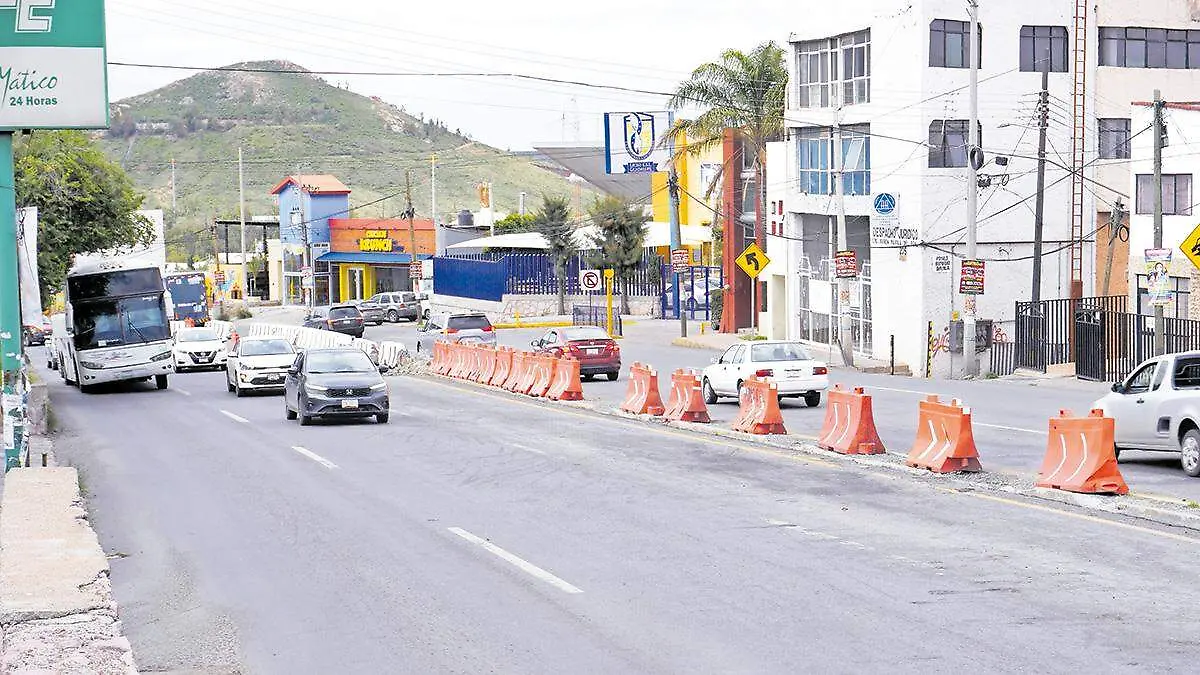 Trabajos del segundo piso en el bulevar López Mateos en Zacatecas