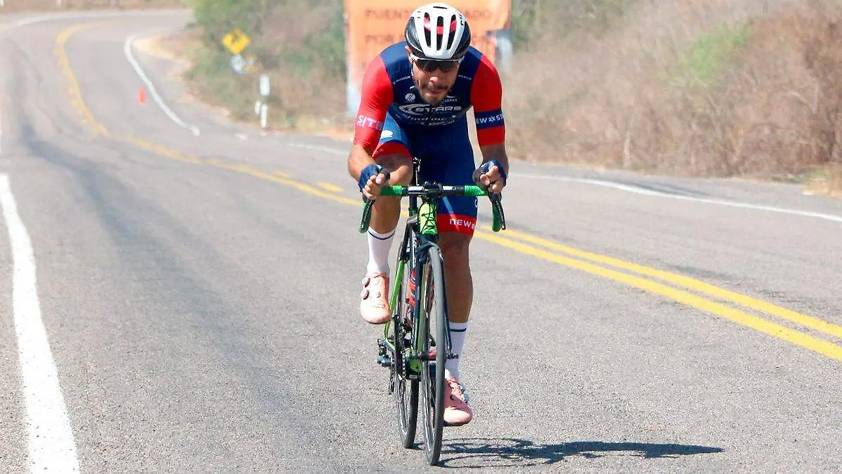 Ciclista Ángel Esquivel