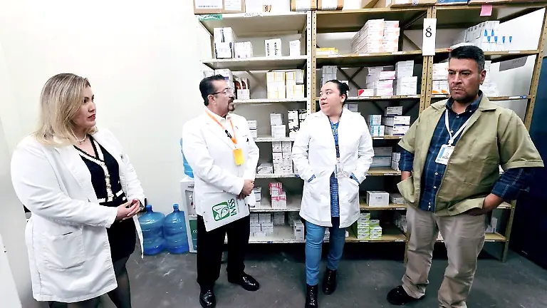 Delegado del IMSS Zacatecas supervisa farmacia