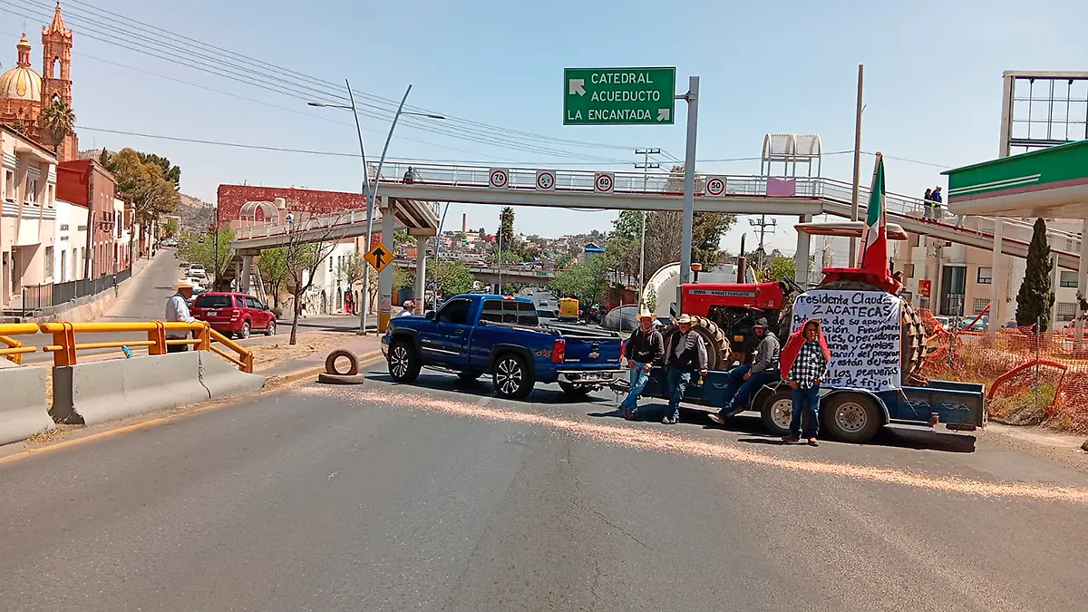 Productores de frijol protestan en la capital zacatecana