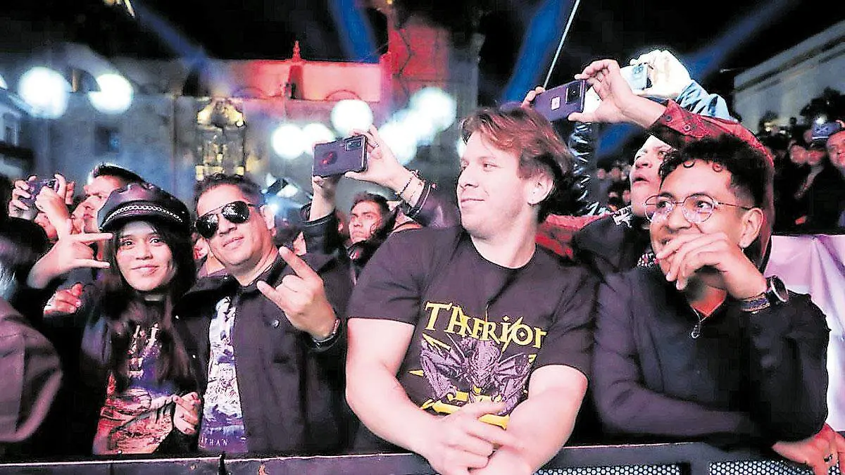 Asistentes-al-festival-cultural