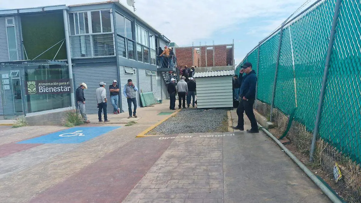 Productores reciben costales para acopiar frijol